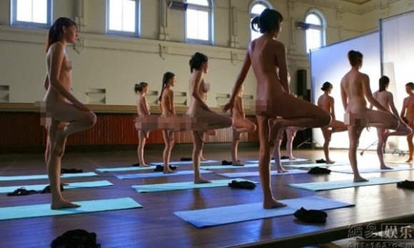 Đột nhập trung tâm Yoga khỏa thân tại Mỹ hình 1